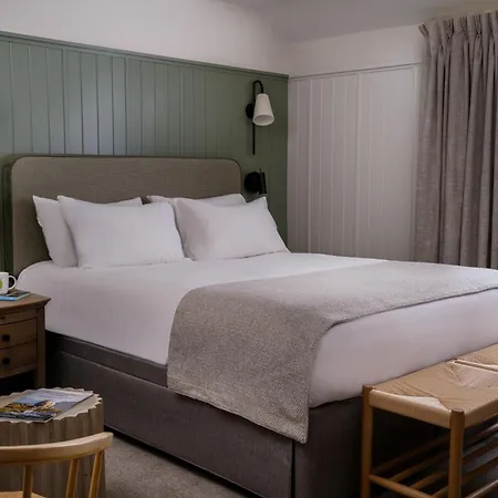 North Lakes Hotel And Spa-3